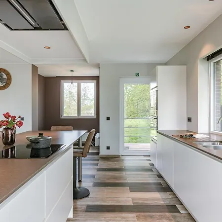 Ferienhaus Huswell - Along The Canal With Great Views *